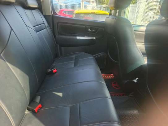 Toyota  Hilux invincible 2017 image 10