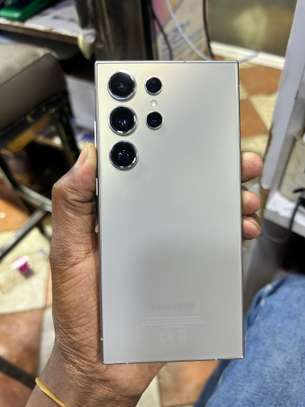 We buy used, dead Samsung, iPhone phones image 2