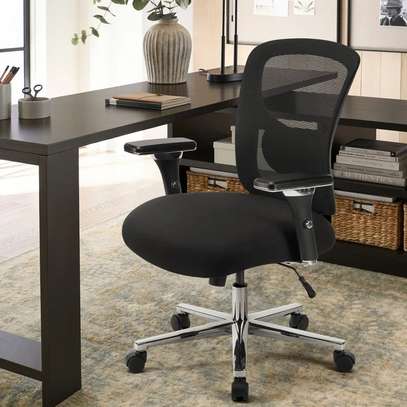 Strong Ergonomic Home Office Mesh Chair image 3
