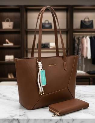 Elegant Brown Leather Tote Bag with Matching Wallet image 2