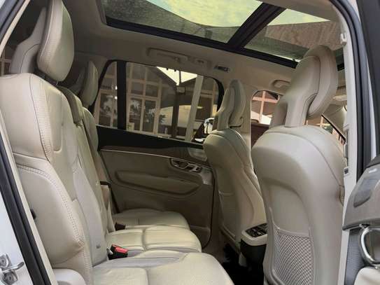 2020 Volvo XC90 B6 AWD inscription image 9