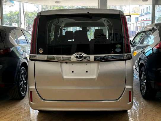 Toyota Noah, 8seater image 8