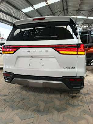Lexus lx600 VvIp image 6