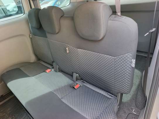 Nissan Nv200 silver Gl image 7