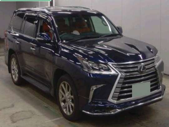 2017 Lexus LX570 image 6