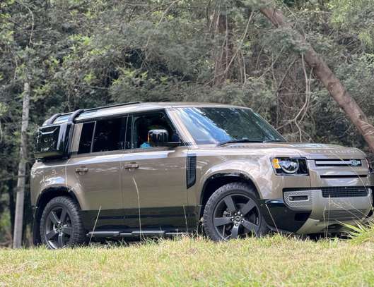 2021 Land Rover defender image 4