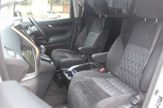 Toyota Vellfire 2.5 Petrol 6 Seater, 2019, 59,000 Kms image 10