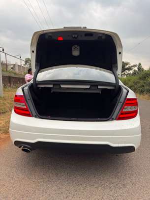 Mercedes C200 Avantgarde image 12