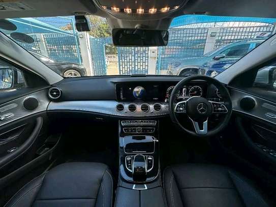 Mercedes Benz E200 2019 image 7