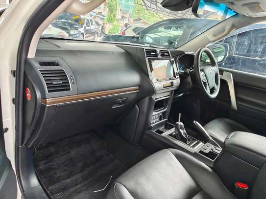 Toyota land cruiser prado Diesel TX 2018 image 7