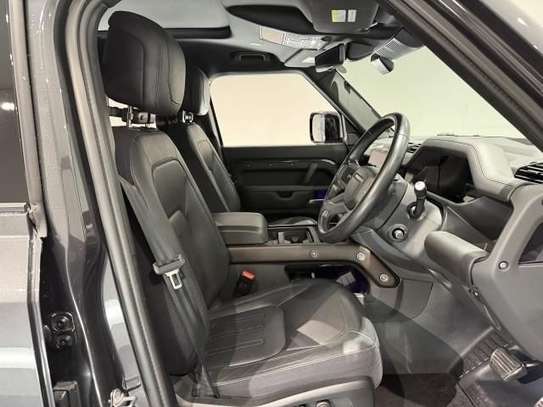 2022 LAND ROVER DEFENDER 110X D300 image 7