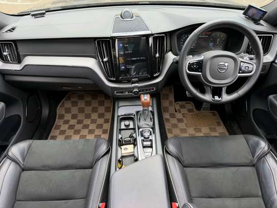 2019 Volvo XC60 T6 R-Design image 7