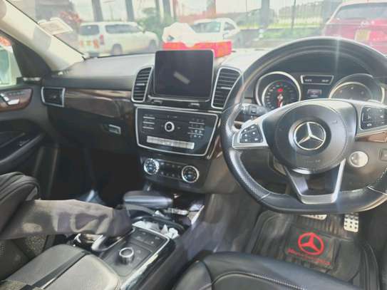 MERCEDES BENZ GLS 350d 2018 image 15