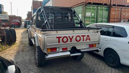 Toyota Land cruiser 79 series 2019 Hard top image 8