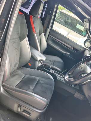 TOYOTA HILLUX GR image 4