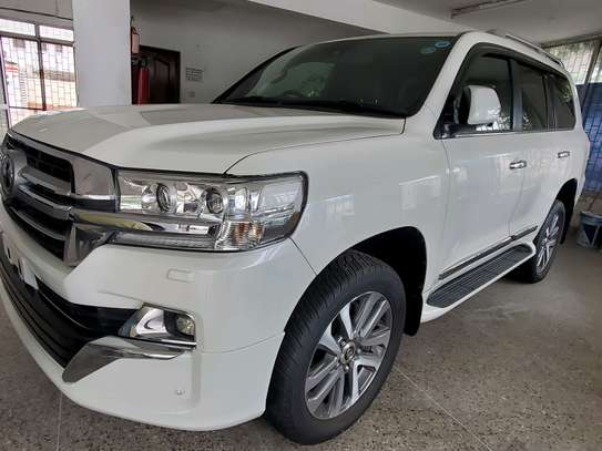 Toyota landcruiser v8 image 5