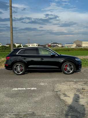Audi Q5S S-line Sunroof 2018 black image 4