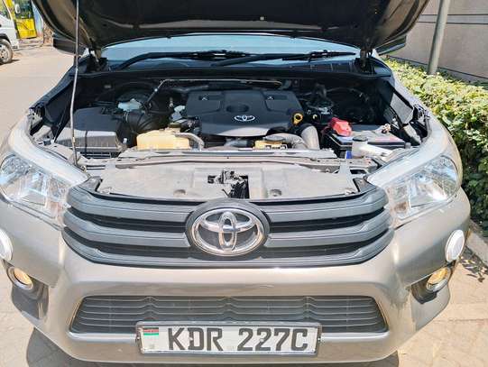 TOYOTA HILUX SINGLE CAB MANUAL LOCALLY ASSEMBLED DIFFOCK image 4