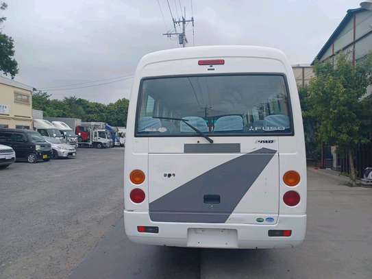 Mitsubishi Rosa 28 seater bus image 3