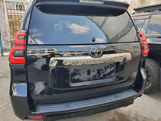 Toyota landcruiser prado TXL image 8