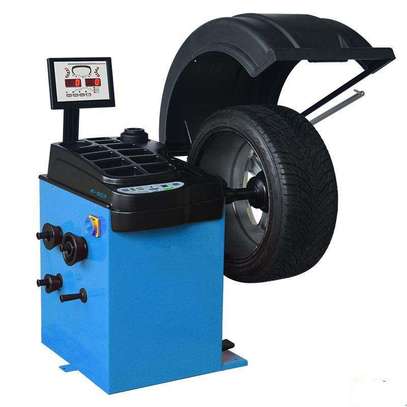 Wheel Balancing Machines image 2