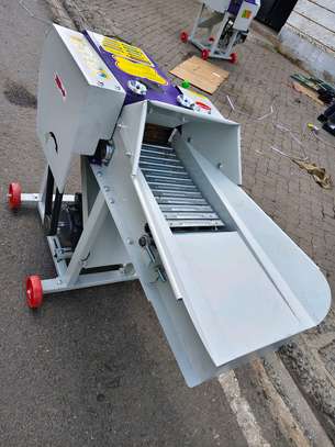 High-speed agricultural chaff cutter / silage chopper. image 2