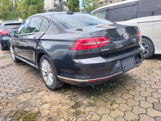 Volkswagen Passat 2018 model image 10