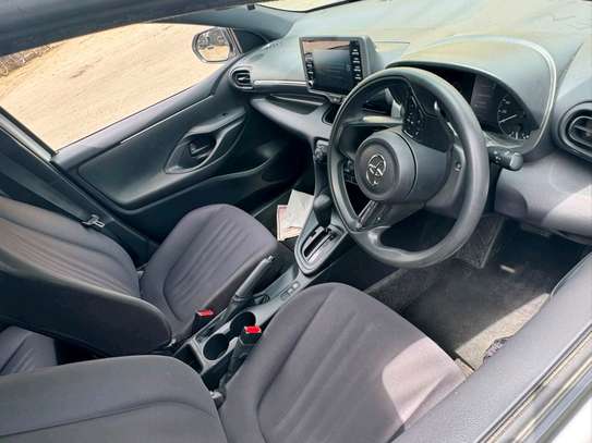 2020 TOYOTA YARIS 1000CC image 18
