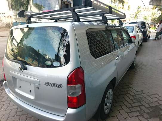 Toyota succeed  TXG image 10