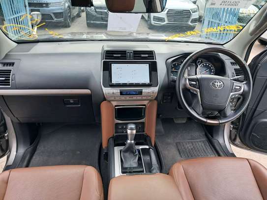 Toyota. Land Cruiser Prado grey image 10