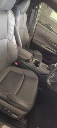 Toyota Harrier Premium sunroof 2020 image 5