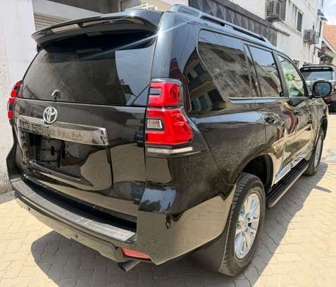 Toyota land cruiser prado TXL image 4