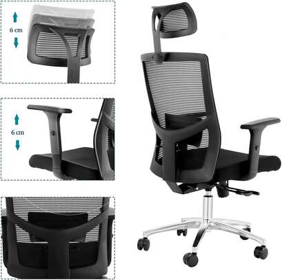 Office seats: Office mesh chair with lumbar support image 2