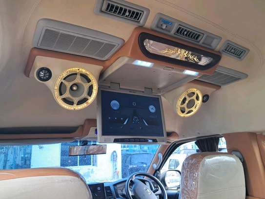Toyota Hiace 9L Manual Diesel engine 2018 White image 4
