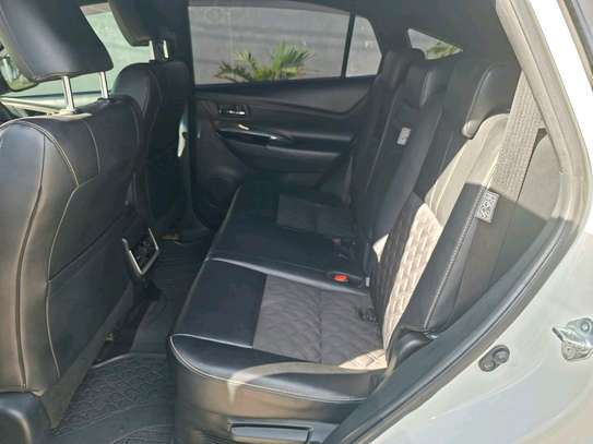 TOYOTA HARRIER 2018 image 5