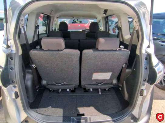 TOYOTA SIENTA HYBRID 2019MODEL 7 SEATER image 10