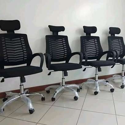 H.B Mesh Swivel Chair image 3