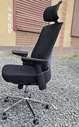 Office Chair; Functional and flexible Swivel Office Chair image 4