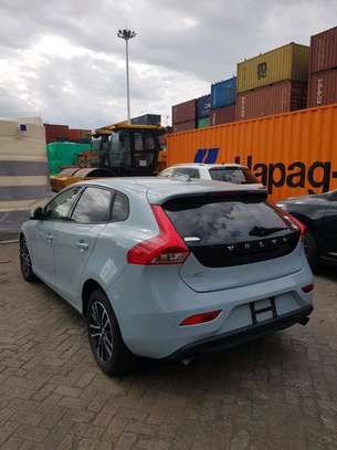 Volvo V40 T3 image 5