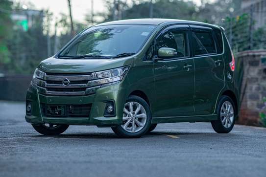 Nissan Dayz Highway Star,2018,Petrol,650cc,HID,Fog,Alloys image 3