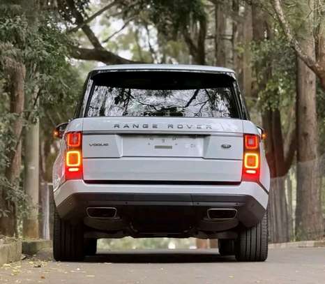 2019 Range Rover Vogue image 5