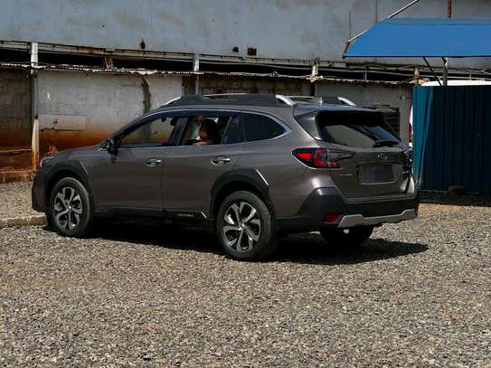 2022 Subaru outback image 4
