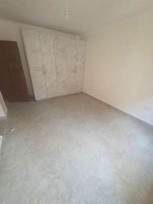 Bright 2-Bedroom Apartment Spacious Open Living image 9