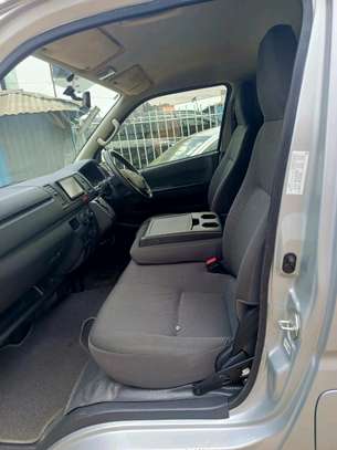 Toyota Hiace 7L 2018 model fully loaded. image 8