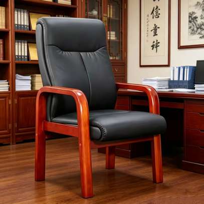 Black Leather Executive Visitor Chair image 5