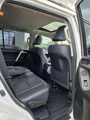 Toyota Land Cruiser Prado VXL 2018 model white color fully . image 6