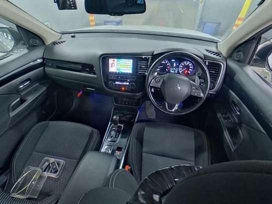 2019 MITSUBISHI OUTLANDER 24G image 5