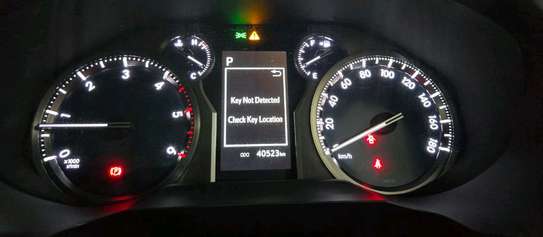 Toyota landcruiser Prado TXl image 9