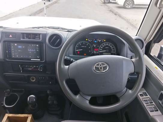 TOYOTA LAND CRUISER,V8, 79 SERIES( WE ACCEPT HIRE PURCHASE) image 8