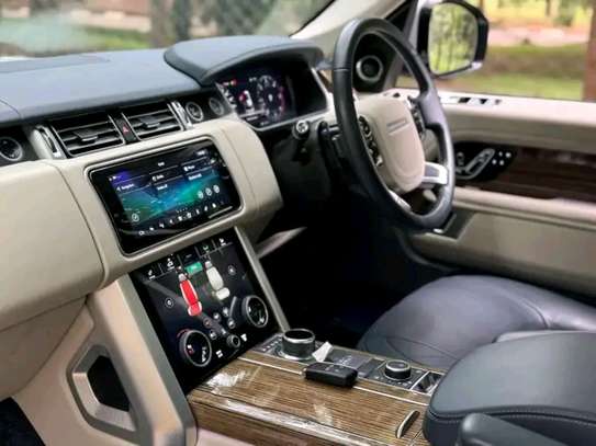 2019 Range Rover Vogue image 7